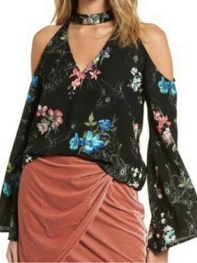 Lush Cold-Shoulder flare sleeves Floral Blouse